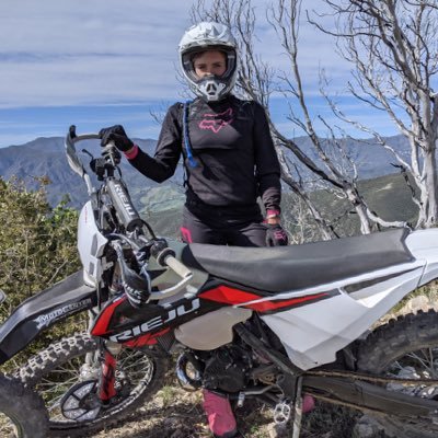 OkayJeej's profile picture. 