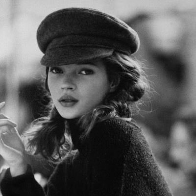 sanaaez_1's profile picture. • 𝙻𝚊𝚋 𝚂𝚙𝚎𝚌𝚒𝚊𝚕𝚒𝚜𝚝 💉🔬 إنه عقلي لاتبحث فيه عن افكارك ..