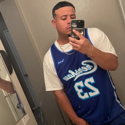 LouiexGwallaa's profile picture. blazing my own path #IEBarber IG: louie_ontheclips  or to book hit the link