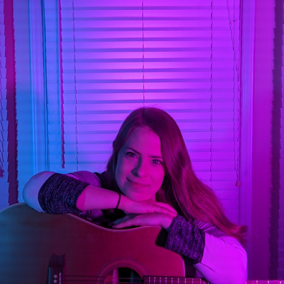 Cover songs, originals, and more with an unnecessary level of lighting 🎵