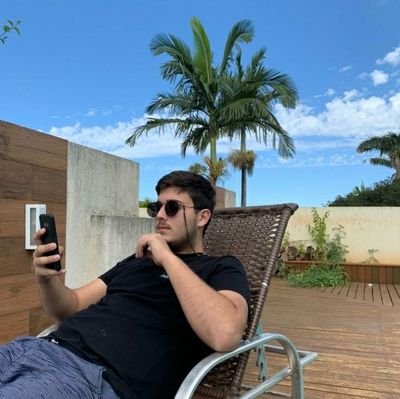 Paulinh25199164's profile picture. Live the life