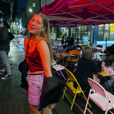 elianafranks10's profile picture. she/her