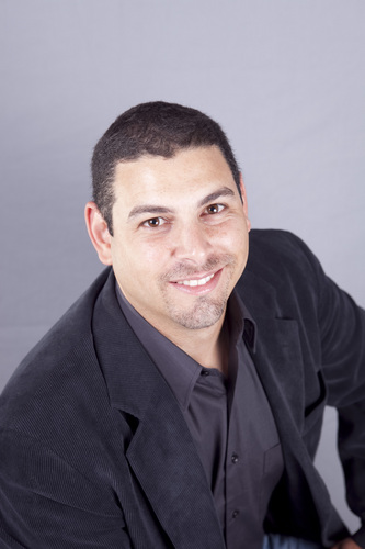 Entrepreneur who believe that everyone deserve the chance to thrive. Passionate about technology, finances, social development and environmental initiatives.