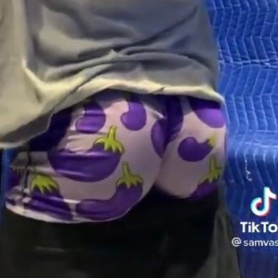 SaytrC's profile picture. sagging pants fetish page  and nude tiktoks that flew under the censor’s radar 🍑🍆📲