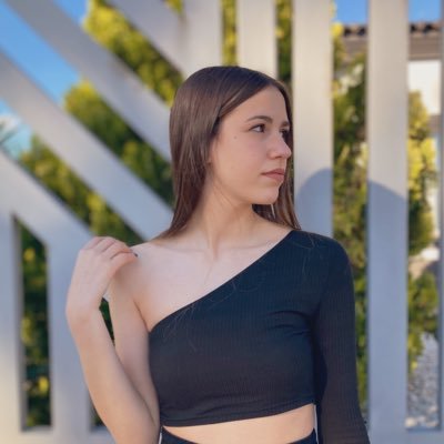 nataliasergio12's profile picture. casualidades llenas de intención;