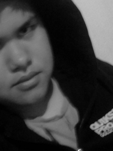 Adriiell Santtos,15 anos,galera mi segui ai vlwww :D se não quiser não faço questão e add no face:http://t.co/SlPpkp9M8T