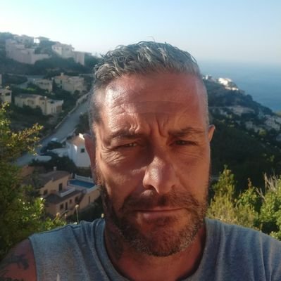 SollerLee's profile picture. Born in Manchester.. Utd through to the core.. 1st Birthday May 21 1976 (Utd 2 v Bin dippers Liverpool 1)