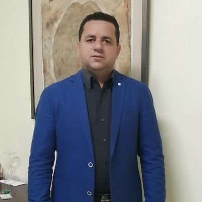 Nació en constanza nacionalidad Dominica profesional egresado de Utesa STD trabajo Independiente