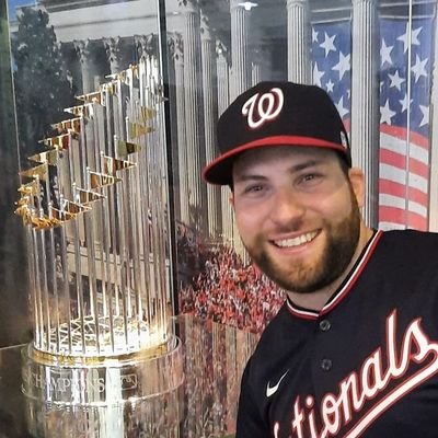 Actor, ❤️ of 🎥, 🎭, 🐶 and 🐱. Politics likely. Washington Nationals ⚾ #HSI
I like my Dubs Curly #OnePursuit