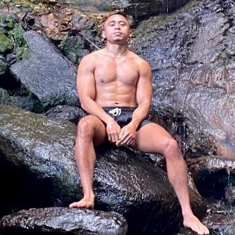 rjsestoso's profile picture. I am nothing, I am also everything, capable of anything.