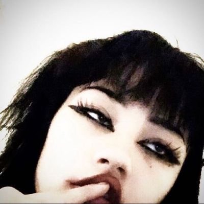 WildaNisa16's profile picture. Libra