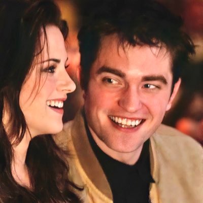 back up account for @everydayrobsten bc itās scary when u get lock notifications