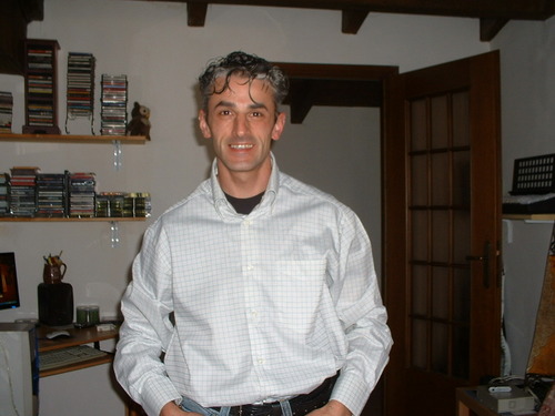 therobert431's profile picture. 