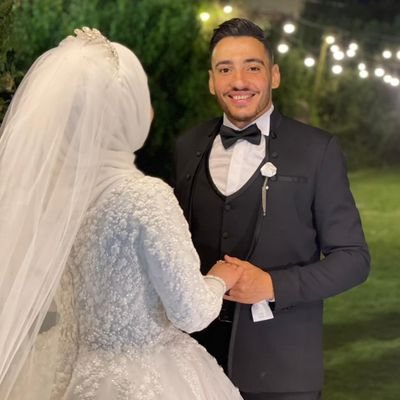 ahmedsad724's profile picture. -  ‏‏‏معرفتش قيمة القمر غير لما شوفتك .🖤