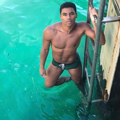 thayanssantos's profile picture. 