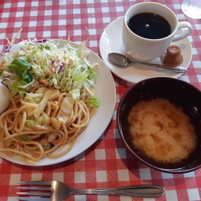 公立学校教員歴30年超。ICT教育からすでに脱落気味。いつ辞めようか常に模索。