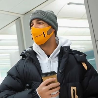 theredgottin3's profile picture. le backup 💜