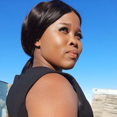 I'm a mother🤱| Loyal, hard worker, job seeker| lover of fine things❤. JONGA NDIYATHANDA UTHANDWA