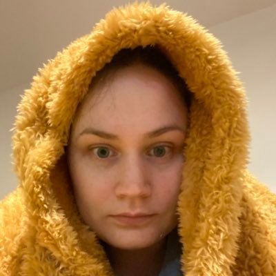 nicnac5's profile picture. Welcome to my hermit life 😊