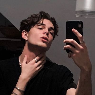 yvesblkmfs's profile picture. non ho alcuna cosa da dire