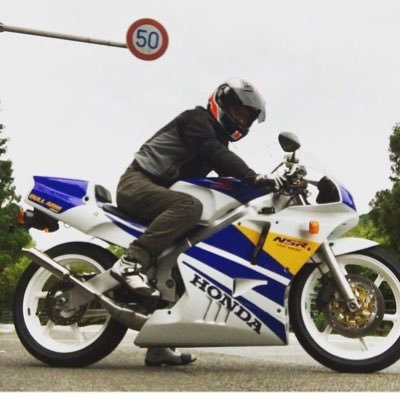 画像のNSR250(インスタアカウントはken2NSR)に乗っている者の家族です。 7月20日、NSRに乗って出かけた後、行方不明となりました。 →8月6日、遺体で発見されました。ご協力ありがとうございました。