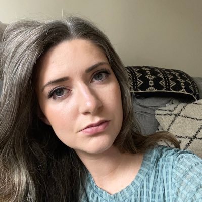 mic_xo's profile picture. 