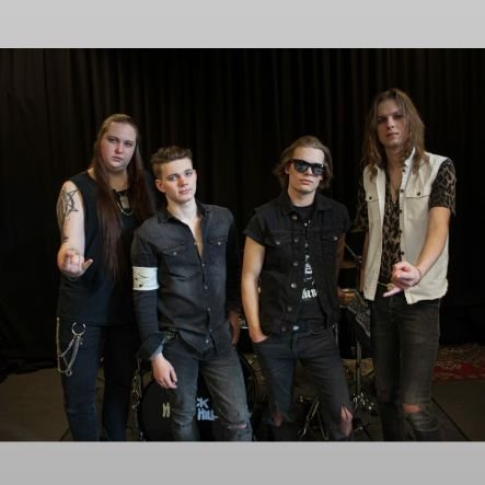 Rock/Hardrock band from Uddevalla, Sweden.
Contact BlackHouseHill@hotmail.com
https://t.co/YHzNkv0Jit