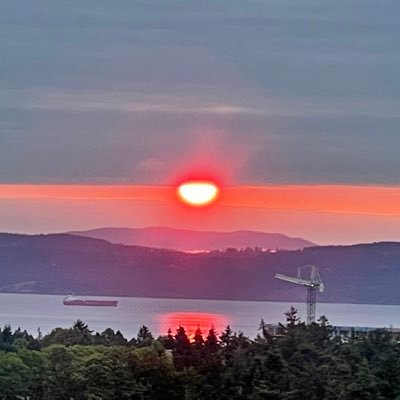 crazymom191's profile picture. Facebook, Twitter and Instagram Addict. 80 music above all else! Lives on sarcasm and bad ideas.