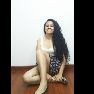 MoniSyrax's profile picture. 🐦🦜🪿