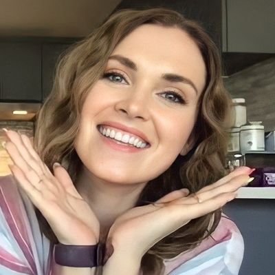 kingaface's profile picture. Life is about more than just surviving ~ C.Griffin
The 100, TWD💕