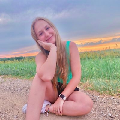 sammieziebarth_'s profile picture. papio🦋🦋🦋