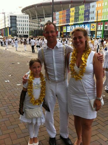 antoine_fens's profile picture. Leidschendam 20 juli 1973. Nu 29 jaar in Enkhuizen. Getrouwd met Manon Noé en een dochter van 8, Tessa. Eigenaar van Brasserie-Restaurant Broekhuizen.