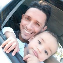No princípio era o verbo...
Professor de Português /Inglês.
Gosto de sempre manter a mente ocupada, praticar esportes e se informar...