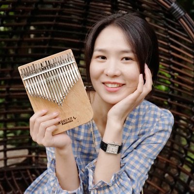 .This is maggie wei from Gecko musicial instrument company in china. Our factory core competence is Guitar ,ukulele ,cajon, kalimba ,Gecko is our USA , Europe .