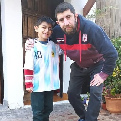 Sociable, me gusta divertirme, hincha del Gallo, Profe de Historia
