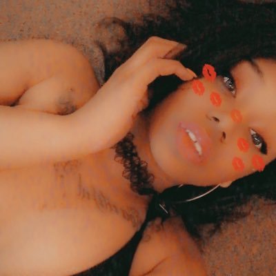 27 :) baddie subscribe to my only fans babes 😇