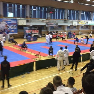 Sport to pasja .    Trenujący kickboxing w KTT i  pasjonat Taekwon-do ITF .