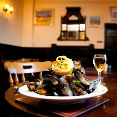 Family run Seafood Bar, Restaurant & Cafe located in Roundstone village in the heart of Connemara on the Wild Atlantic Way. Tel: 00353 862619935