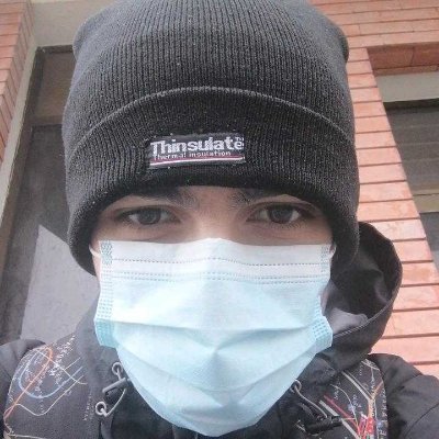 esibruti's profile picture. 🖤