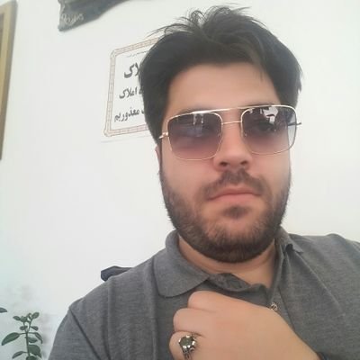 ما گر ز سر بریده میترسیدیم
در محفل عاشقان نمیرقصیدیم
