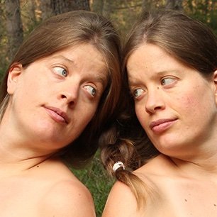 20 years visual artists and NFT creators
#artists #twins #women #mothers
https://t.co/Nyv12DRyUZ