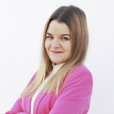 Manager de comunicación💥
#Periodista 📝 #CommunityManager #MarketingDigital
Love #travel 🌍
Adoro el #lifestyle 🙋♀️
Fan y crítica de series📺