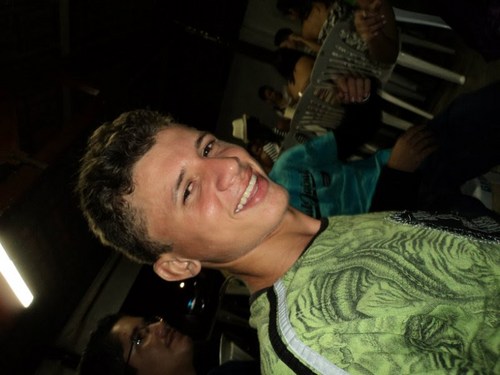 leonem95's profile picture. 