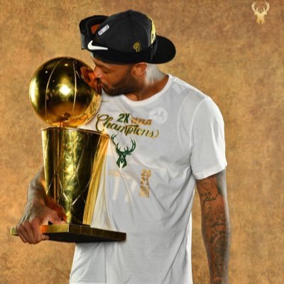 Official (PARODY) account of PJ “Da Sneak God” Tucker •• NOT affiliated with NBA Champion PJ Tucker 🏆 •• BUCKS •• BREWERS •• PACKERS •• Sneaker Culture