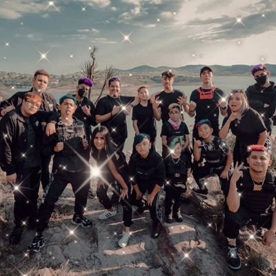 Staneo al buen @fedevigevani ❤️❤️ y al buen @arenovitzz
Hablenme soy chida