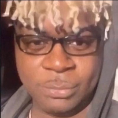 r7creator's profile picture. Wingstop Social Media Manager