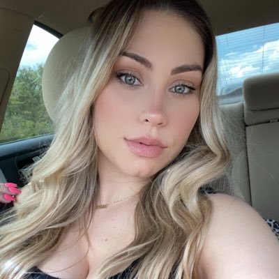 AleahWatson_'s profile picture. Wife @MDQue_33 💍, momma X2, coffee connoisseur ☕️