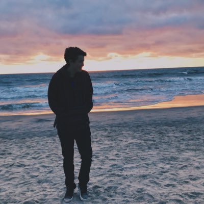 _V3LA_'s profile picture. 