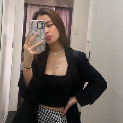 Trendsetter of @AndiCandies_OFC / we love to support @iamandiabaya ,followed our best Tita @leizlabaya 💜
