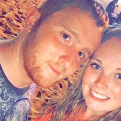 razlfc's profile picture. 5km - 21:58, 10km - 42:19, 15km - 1:13:06, 20k - 1:41:37, Half - 1:47:22, Full - 5:00:21, 50k - 7:24:16, 50 Mile - 13:56:38